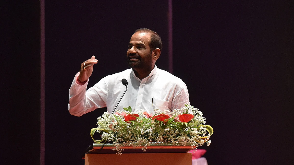 Opposition demands privileges committee inquiry into Ramesh Bidhuri's language in the House (photo: Sonu Mehta/Hindustan Times via Getty Images)