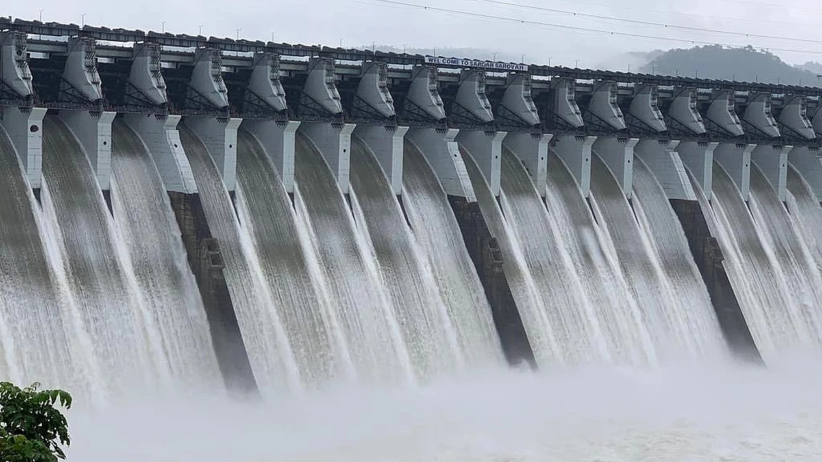 Sardar Sarovar Dam in Gujarat triggers urgent rescue efforts as it overflows for the third consecutive day. (Photo: IANS )
