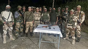 10 people injured in clash with security forces in Manipur, looted ammunition recovered