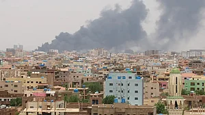 Aerial attacks have been intensifying in Khartoum (photo: picture alliance / Xinhua News Agency)
