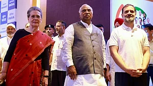 Be ready for more attacks, govt nervous with I.N.D.I.A strength: Kharge at I.N.D.I.A meet