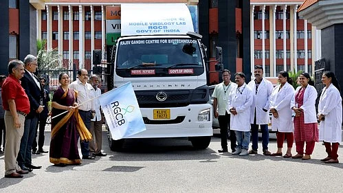 The mobile lab offers expert results within 6 hours after testing samples (Photo: IANS)