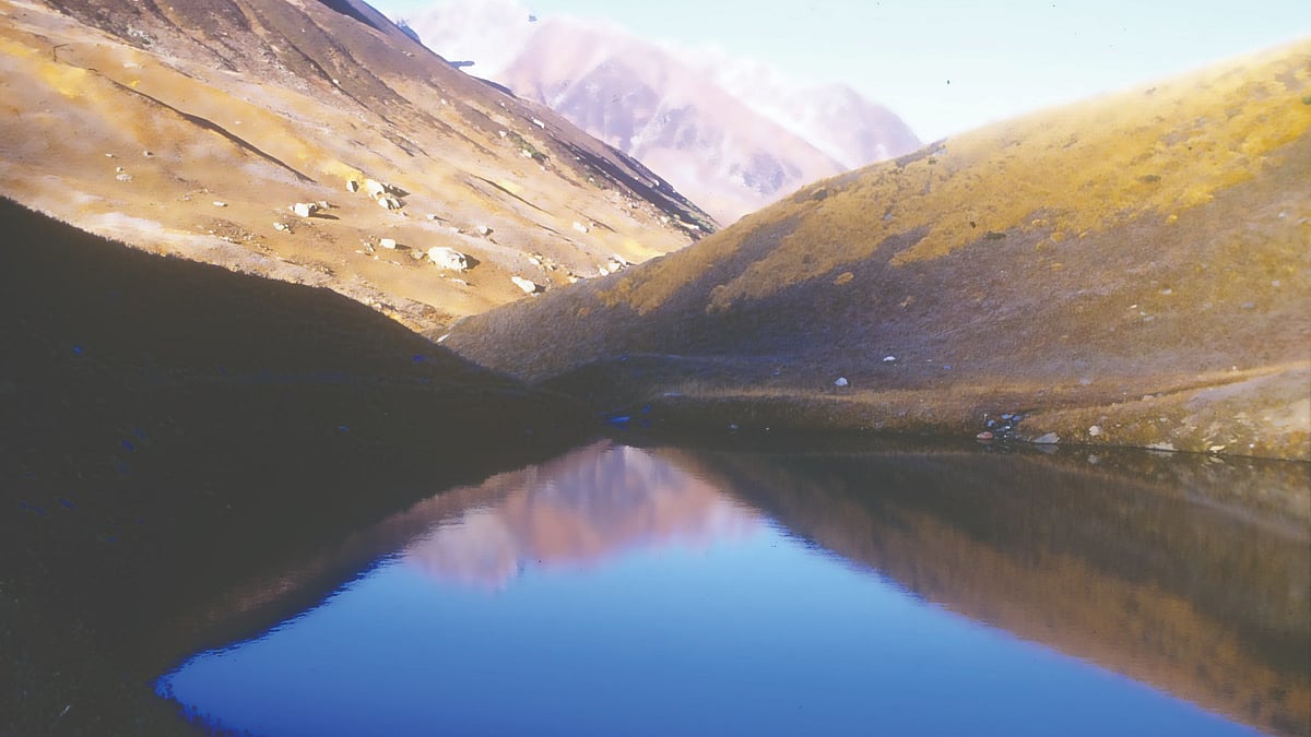 The Sartu glacial pond (photo: Sanjeeva Pandey)