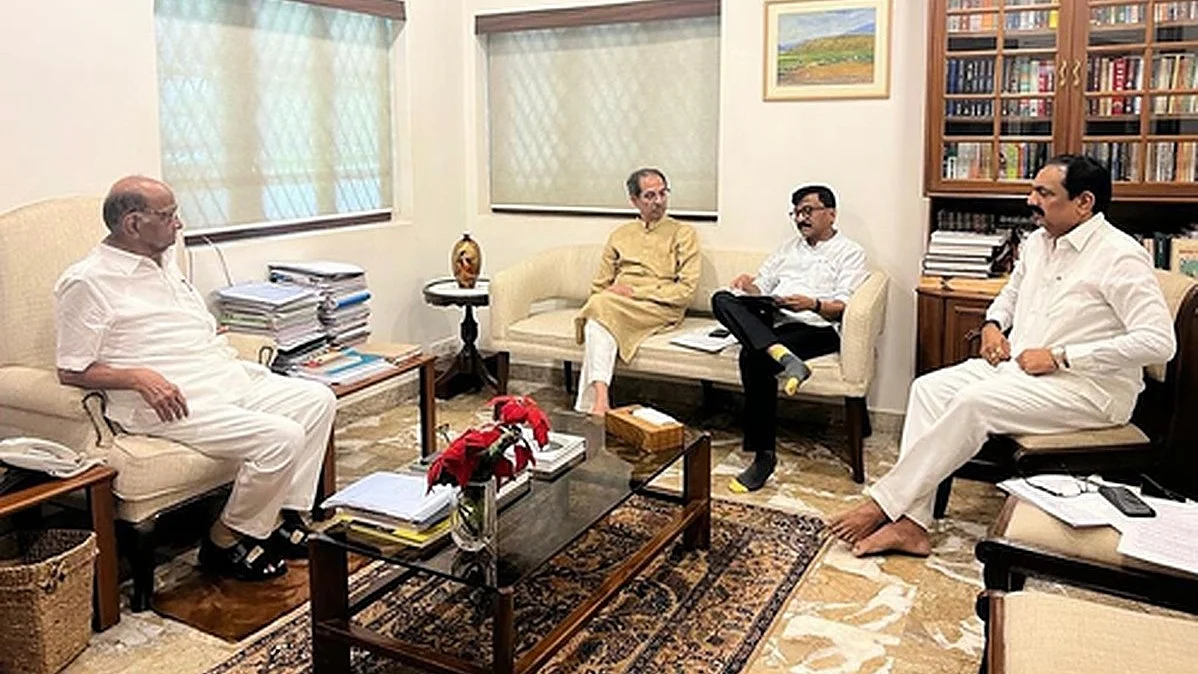 Thackeray was accompanied by party MP Sanjay Raut and Pawar was joined by state party President Jayant Patil (Photo: IANS)