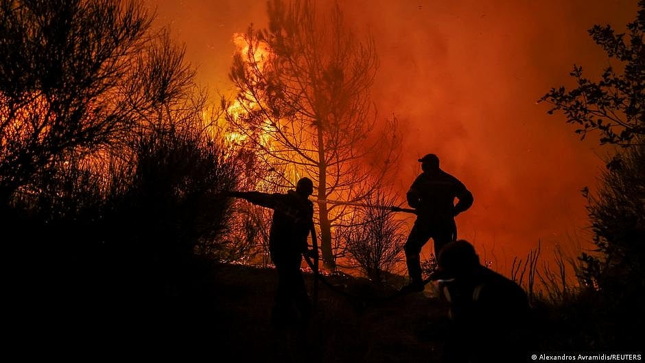 Climate crisis: UN says world off-course to meet Paris goals