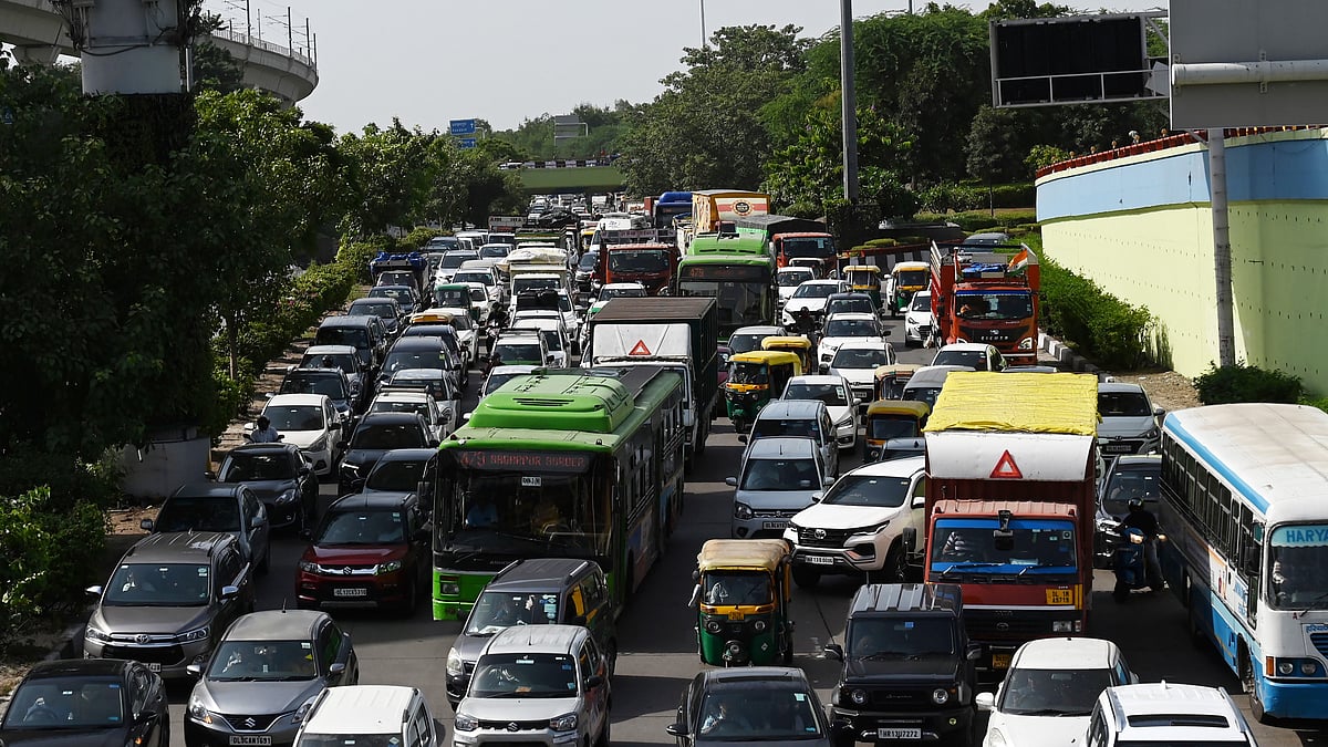 Vehicles in a traffic snarl in New Delhi (photo: Getty Images)