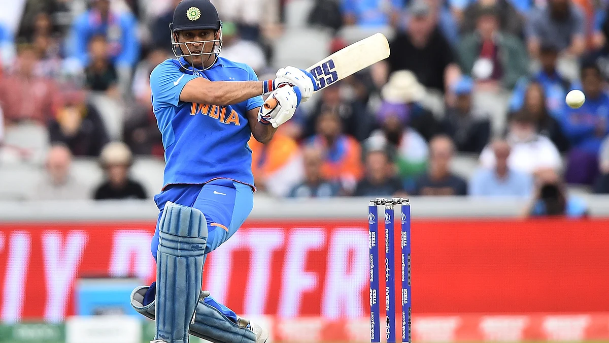 MS Dhoni in action for India (photo: Getty Images)