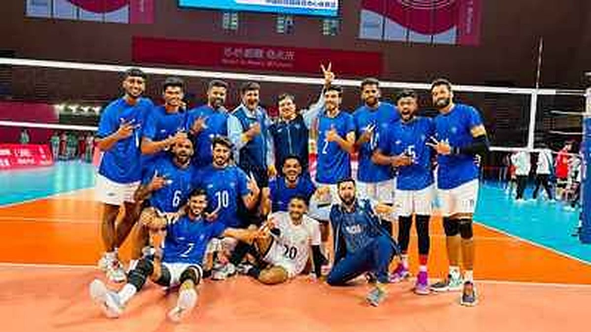 Indian volleyball team after their crucial win over Chinese Taipei on Friday. (Photo: IOA)

