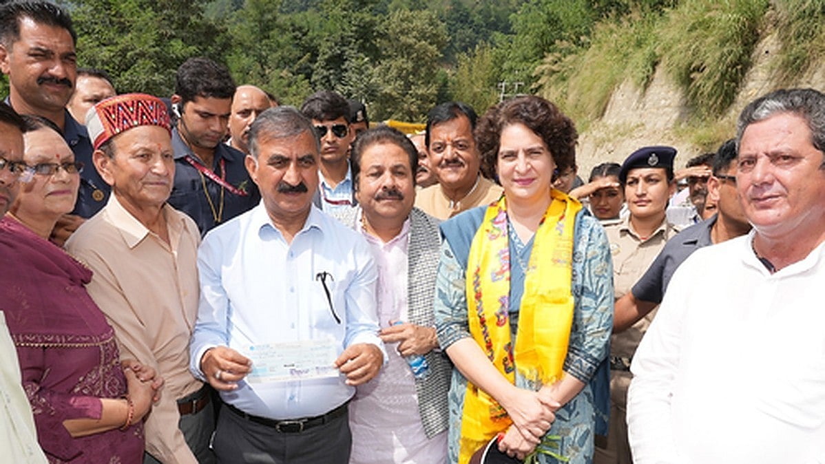 Congress general secretary Priyanka Gandhi Vadra with chief  minister Sukhvinder Sukhu (Photo: IANS)