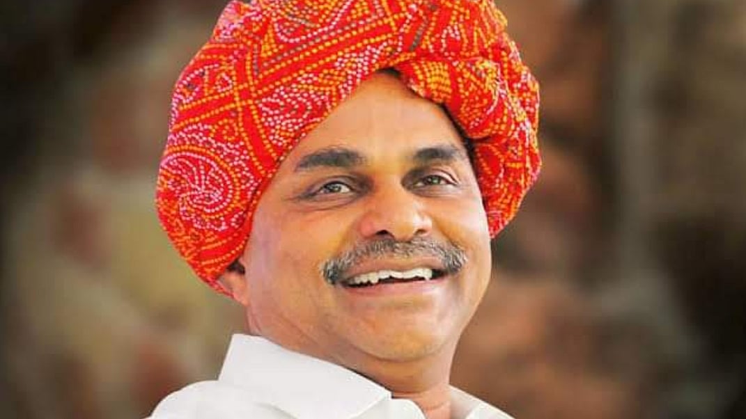Congress leader Digvijaya Singh calls former Andhra Pradesh CM late Y S Rajasekhara Reddy a champion of pro-poor and pro-farmer policies and welfare schemes (Photo: @Aithey enti/Facebook)