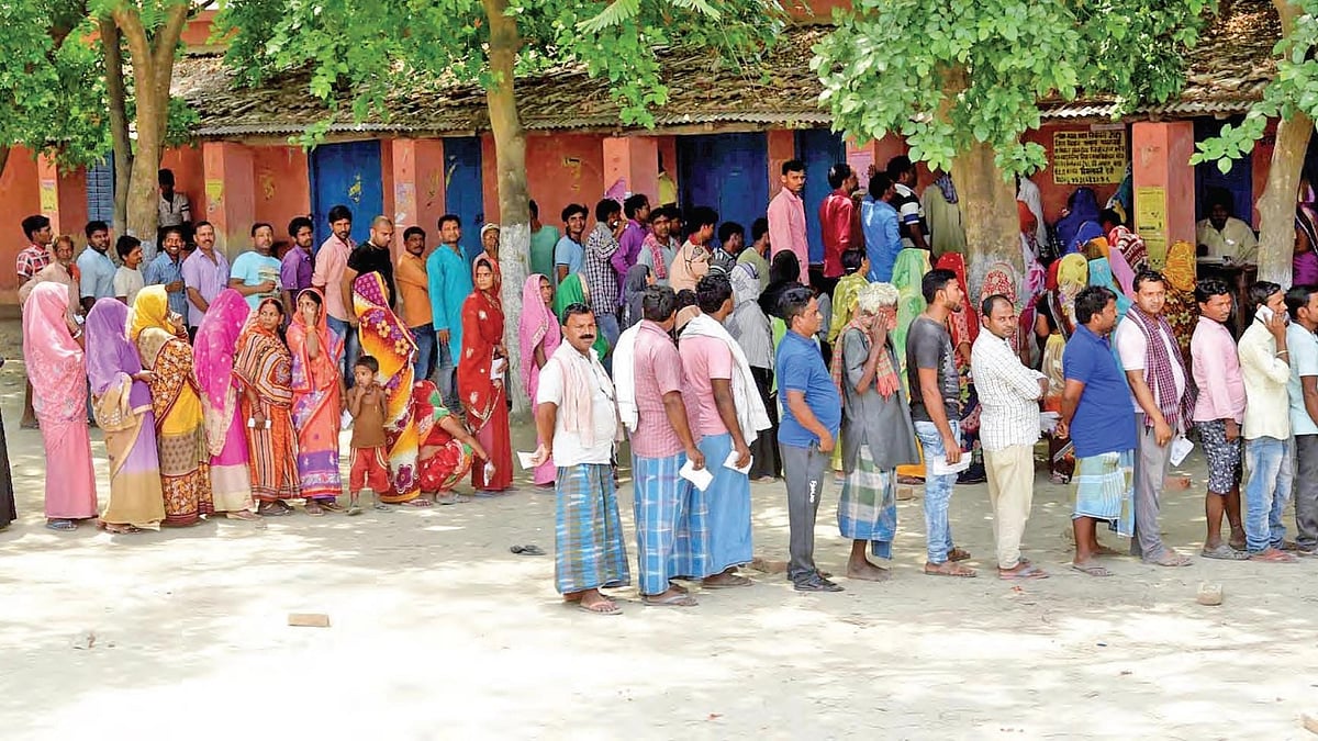 Voters queue up at a polling booth (Photo: Getty Images)