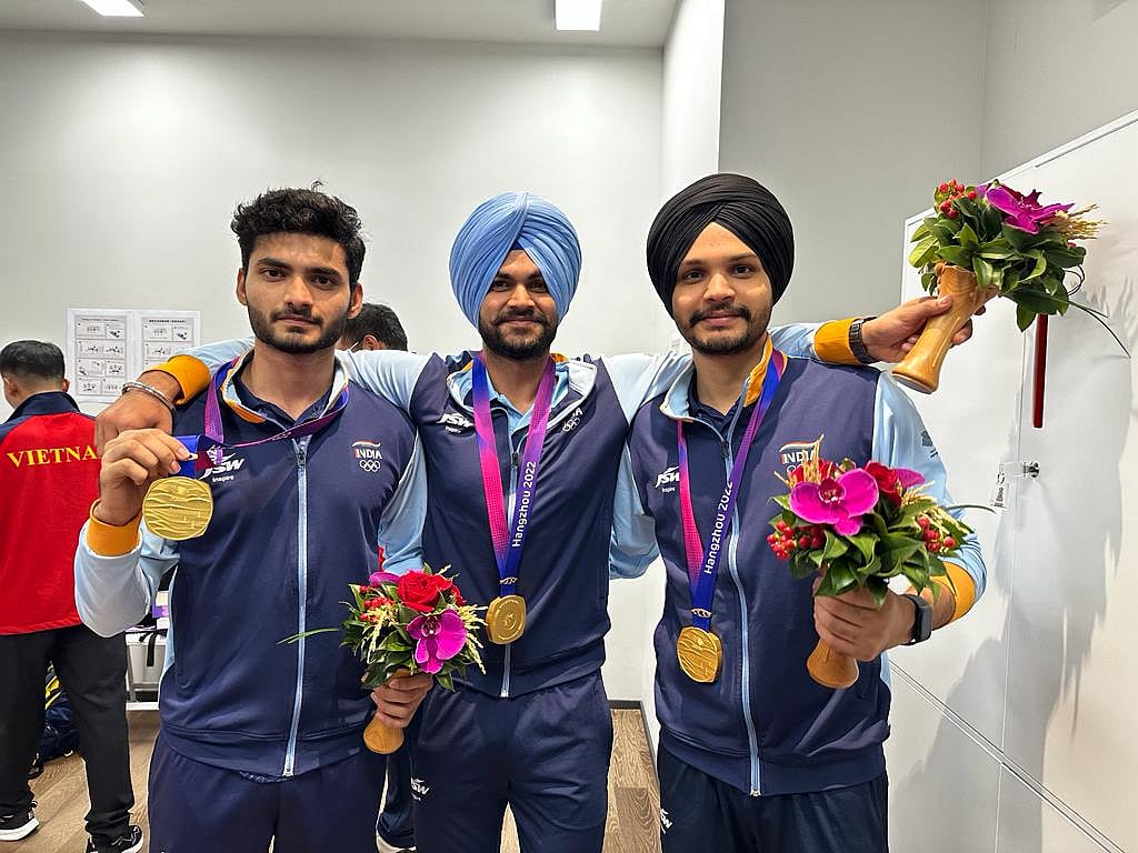Shiva Narwal, Arjun Cheema, Sarabjot Singh, with their gold medals in Men's 10m air pistol.(photo: National Rifle Association of India)