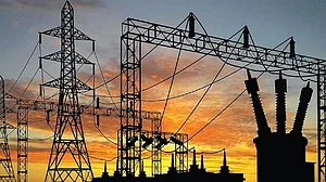 Rare drop in power sector CO₂ emissions in first half of 2025