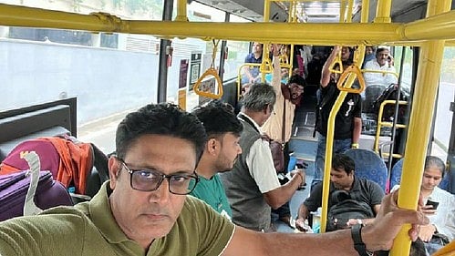Transporters’ shutdown: Anil Kumble takes bus ride from airport, photo goes viral