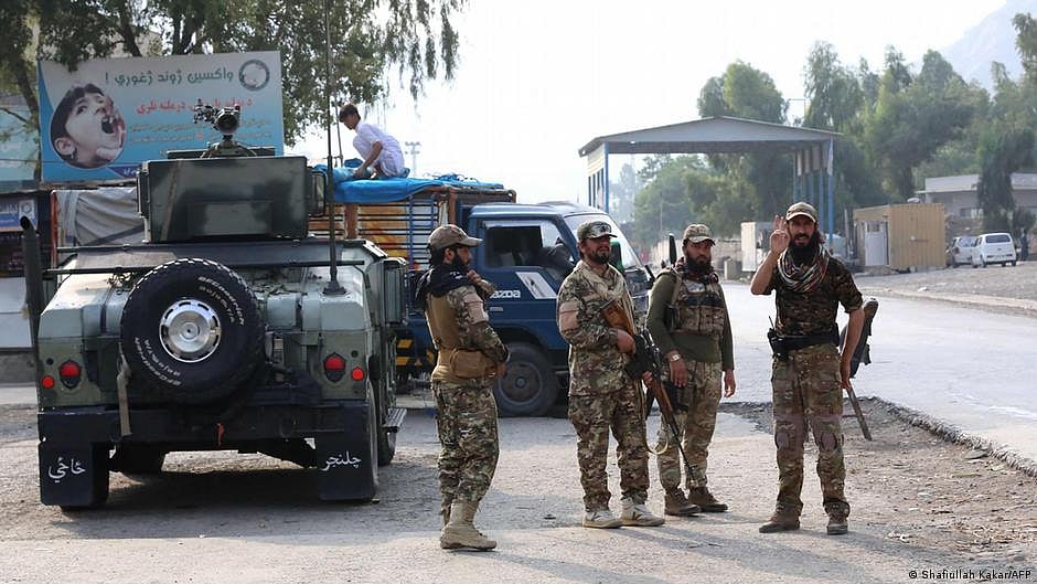 Pakistan, Afghanistan reopen crossing after 9-day closure