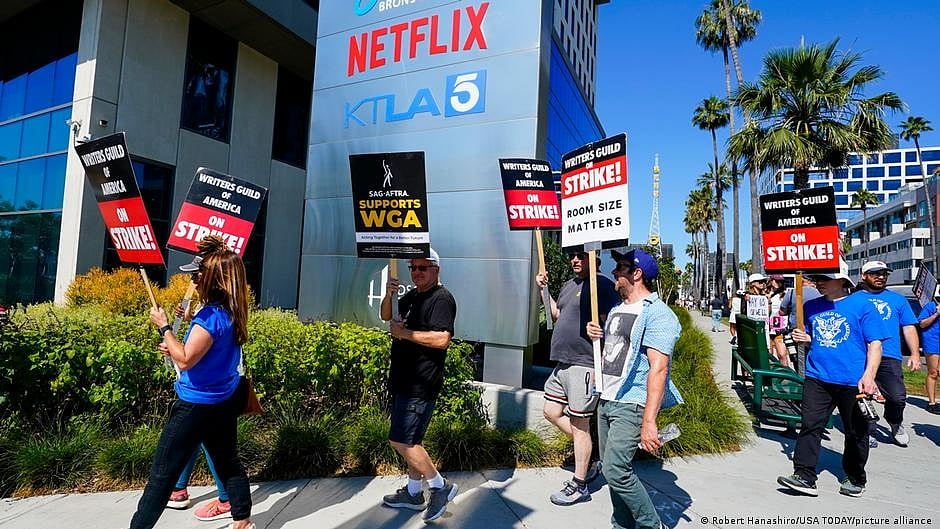 Hollywood writers reach tentative labor agreement with studios