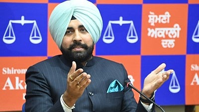 Decision to halt visas for Canadians proving costly for Punjab: Akali Dal