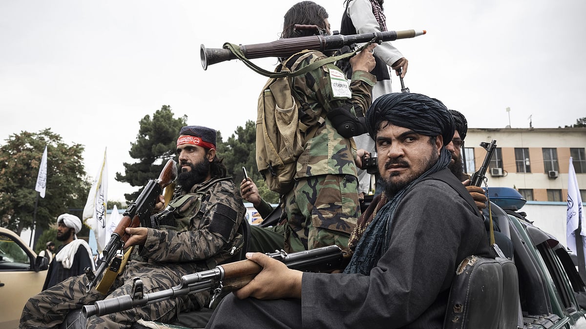 Pakistani Taliban kill 6 policemen escorting polio vaccination team
