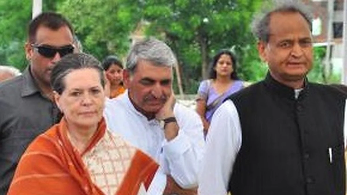 Rajasthan Chief Minister Ashok Gehlot on Tuesday met Congress Parliamentary Party (CPP) Chairperson Sonia Gandhi (photo: IANS)