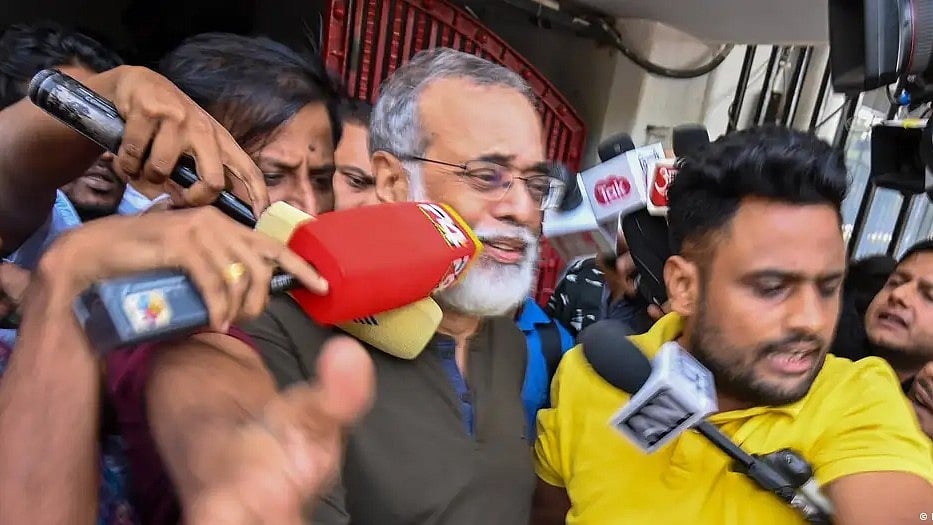 The raids on NewsClick and arrest of the portal's founder-editor Prabir Purkayastha triggered outrage in India (photo: DW)