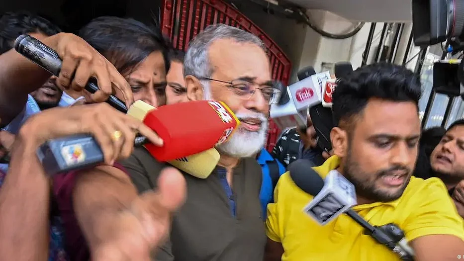The raids on NewsClick and arrest of the portal's founder-editor Prabir Purkayastha triggered outrage in India (photo: DW)