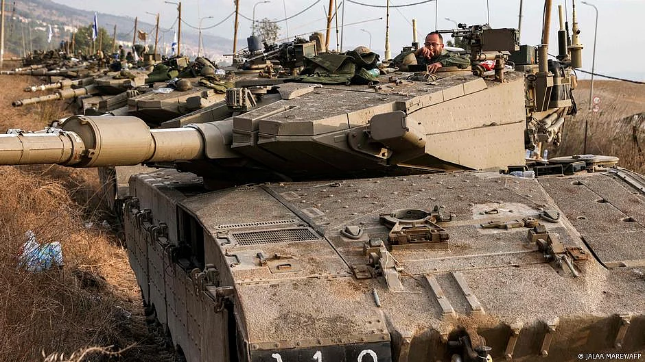Israel has increased its military presence near the border with Lebanon after several strikes from the terror group Hezbollah. (photo: DW)