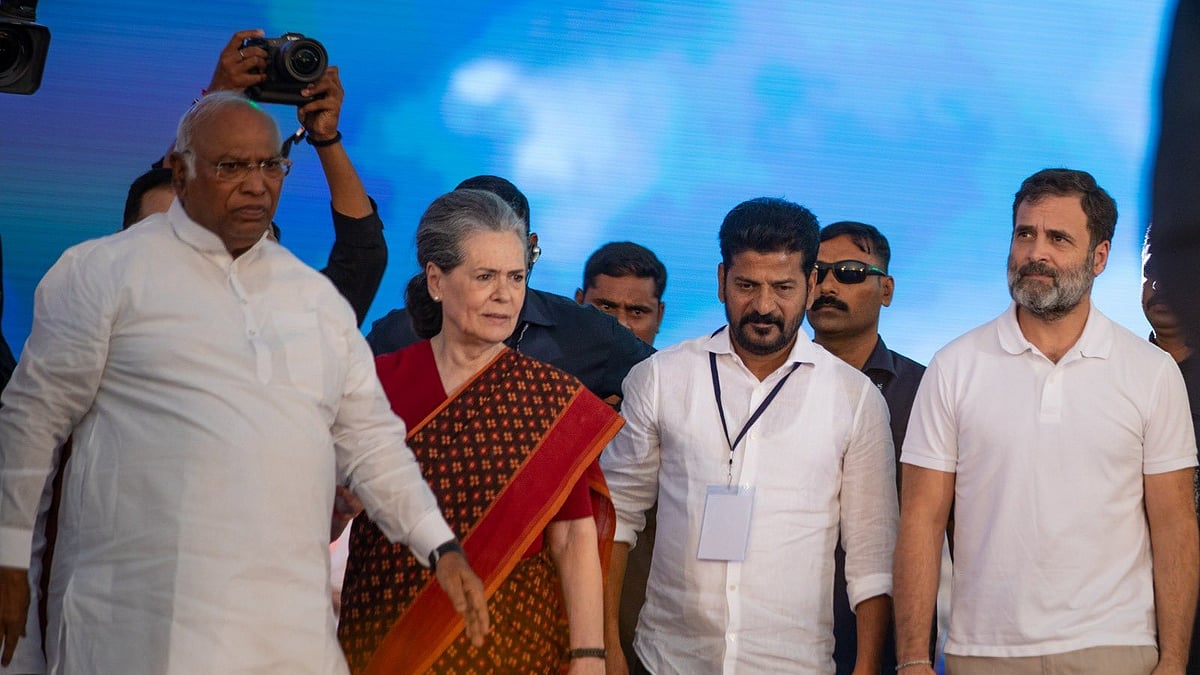 Congress leaders Mallikarjun Kharge, Sonia Gandhi and Rahul Gandhi 