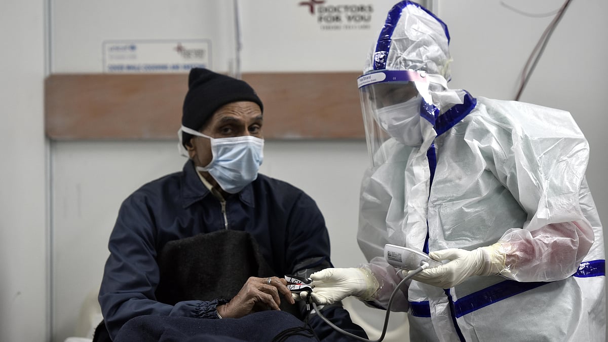 New study finds that the SARS-CoV-2 virus can persist in the lungs of certain individuals for up to 18 months after infection. (photo: Getty Images)