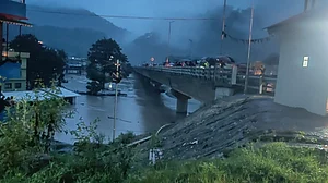 10 dead, 22 army men among 82 missing as flash flood wreaks havoc in Sikkim