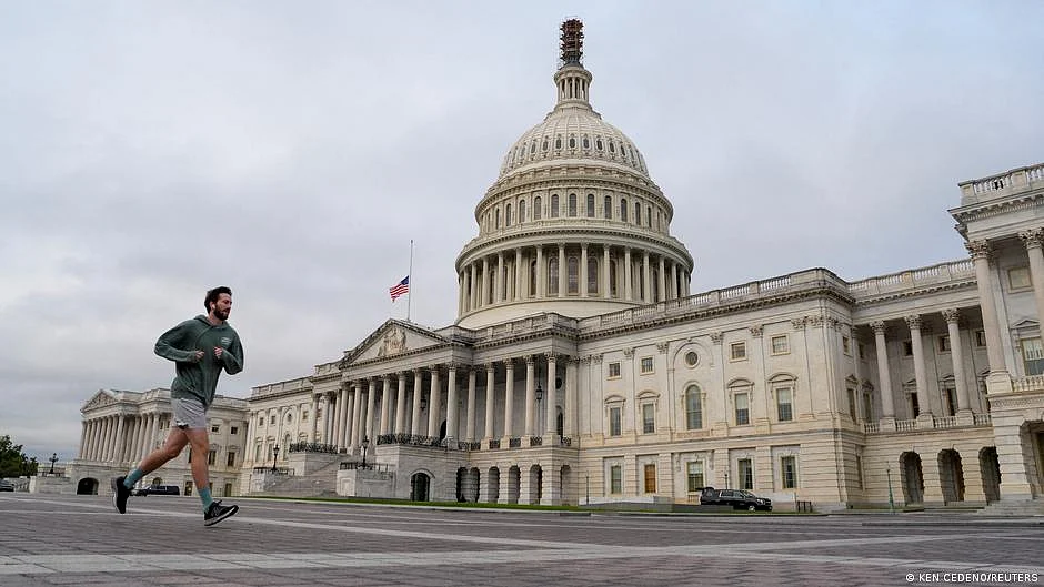 US avoids shutdown after Congress passes funding bill (photo: DW)