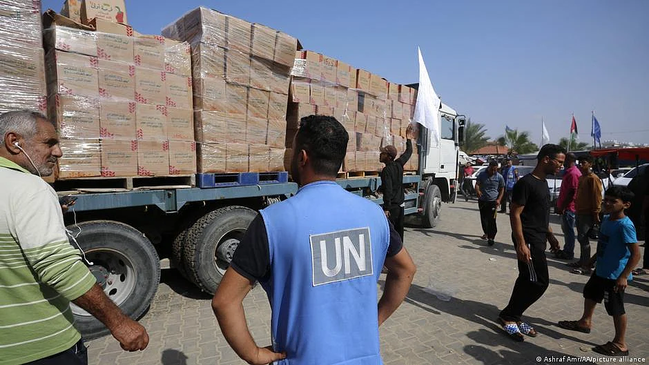 Israel-Hamas war: UN says fuel shortage threatens Gaza aid