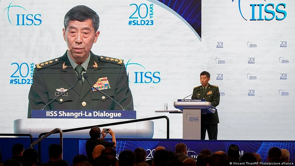 General Li Shangfu, who becomes the second 'missing' minister China has removed from office in 2023 (photo: DW)