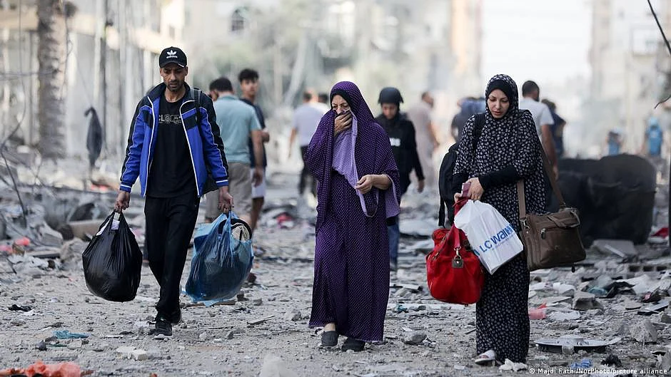 The aftermath of Israeli bombardment in al-Karama district in Gaza City on  11 October (photo: DW)