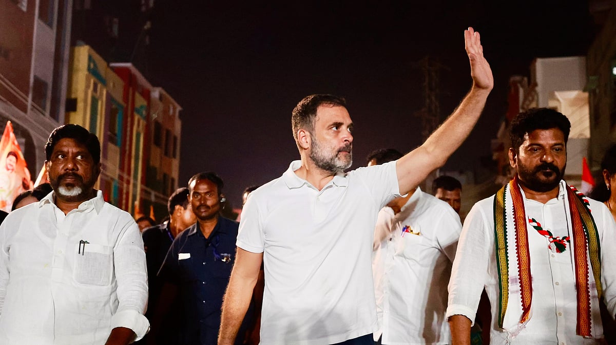 Rahul Gandhi addressed corner meetings and public rallies in Bhupalpally, Peddapalli and Karimnagar districts during the Congress' ongoing 'Vijayabheri Yatra' (photo: INC India/ X)