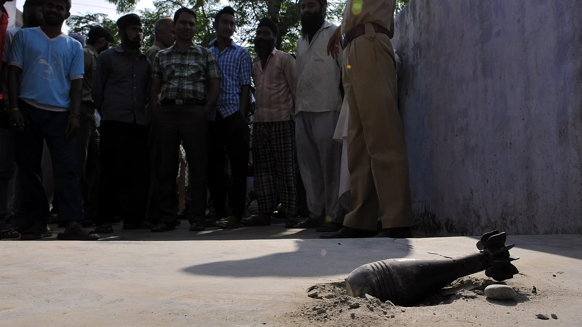 Tragedy in West Bengal as flood-carried mortar shell explodes, claiming lives and injuring others.
 (representative image) (Photo: Nitin Kanotra/Hindustan Times via Getty Images)