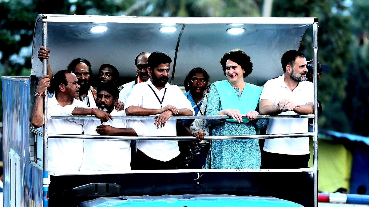 Priyanka and Rahul Gandhi on the Vijaya Bheri Yatra in Mulugu, Telangana (photo: INC India/ X) 