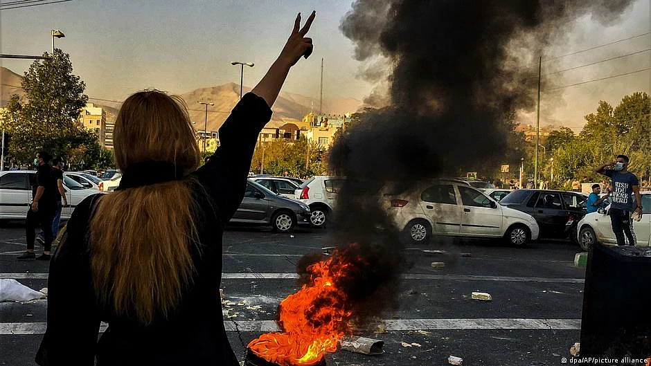 Iran's women's rights movement spearheaded defiant protests in 2022 (photo: DW)