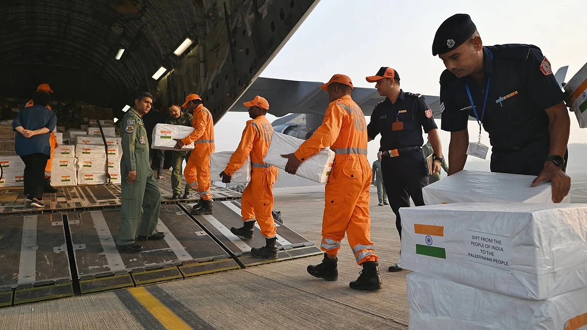 Indian Air Force flight carries relief to support those affected by conflict in Palestine (photo: @MEAIndia/ X)