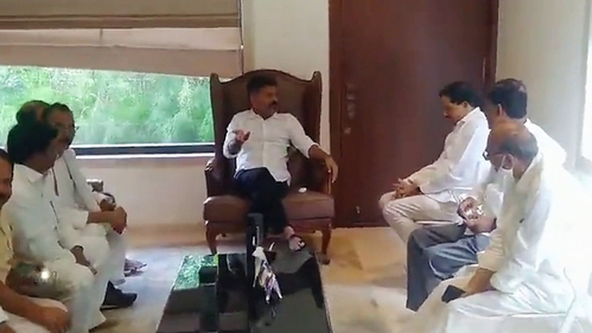 Another jolt to BRS as MLC quits, to join Congress