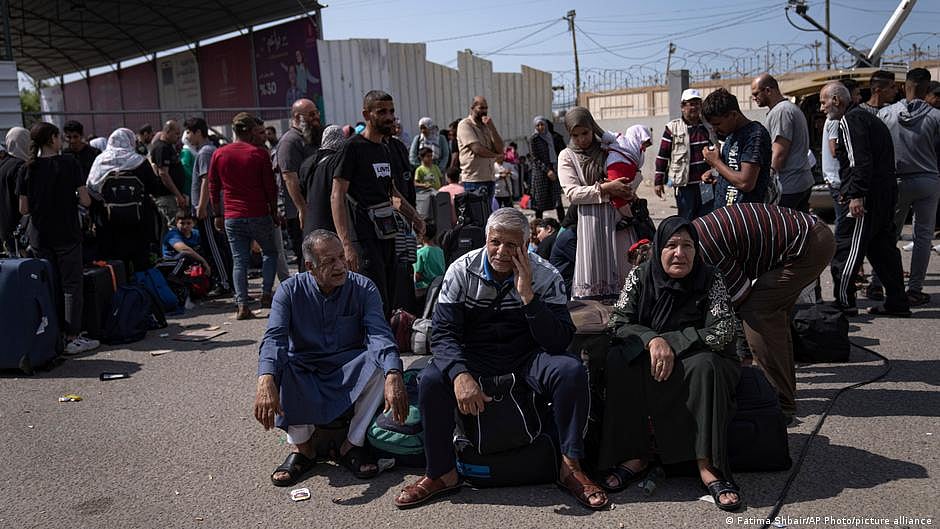 Gaza: No way out, even for dual citizens