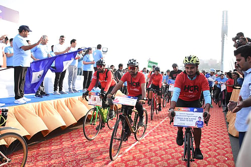 Hundreds in Hyderabad join cyclothon, walkathon to promote voter awareness