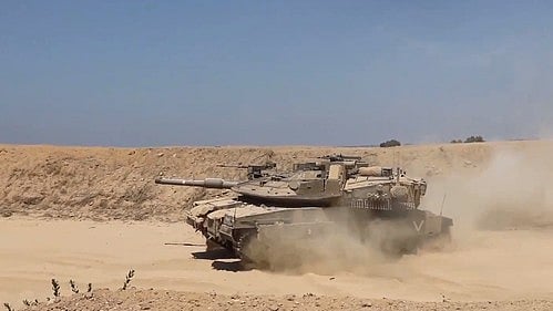 Israeli tank 'accidentally' fired at Egyptian post