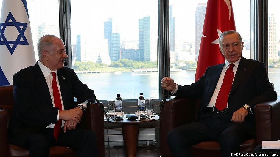 Benjamin Netanyahu (left) and Recep Erdogan met on the sidelines of the the 78th session of the UN General Assembly this September (photo: DW)