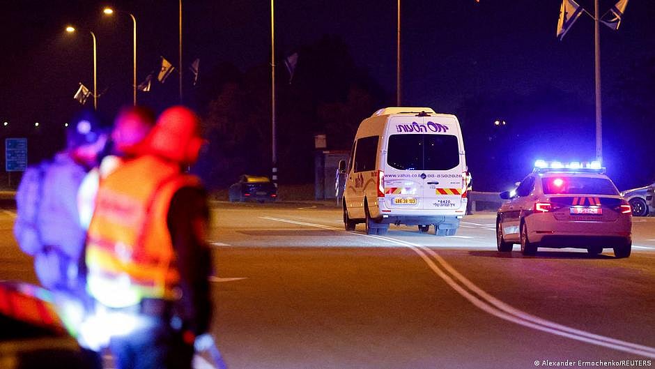 Since the pause in fighting began last Friday, Hamas has released 97 hostages, mostly Israeli nationals, while Israel has freed 210 Palestinian prisoners. (photo: DW)