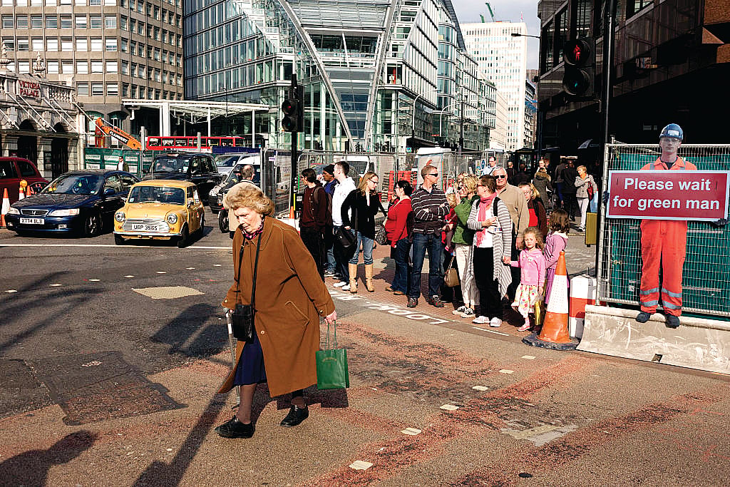 British government is taking a fresh look at the one-size-fits-all traffic light system. (photo: Richard Baker)