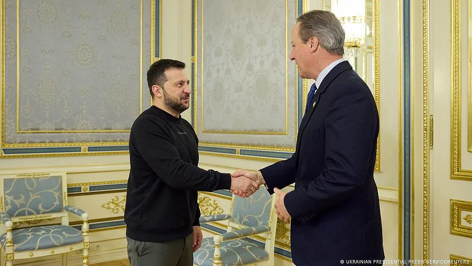 David Cameron assured Volodymyr Zelenskyy of British support not only 'this year and next, but for as long as it takes' (photo: DW)