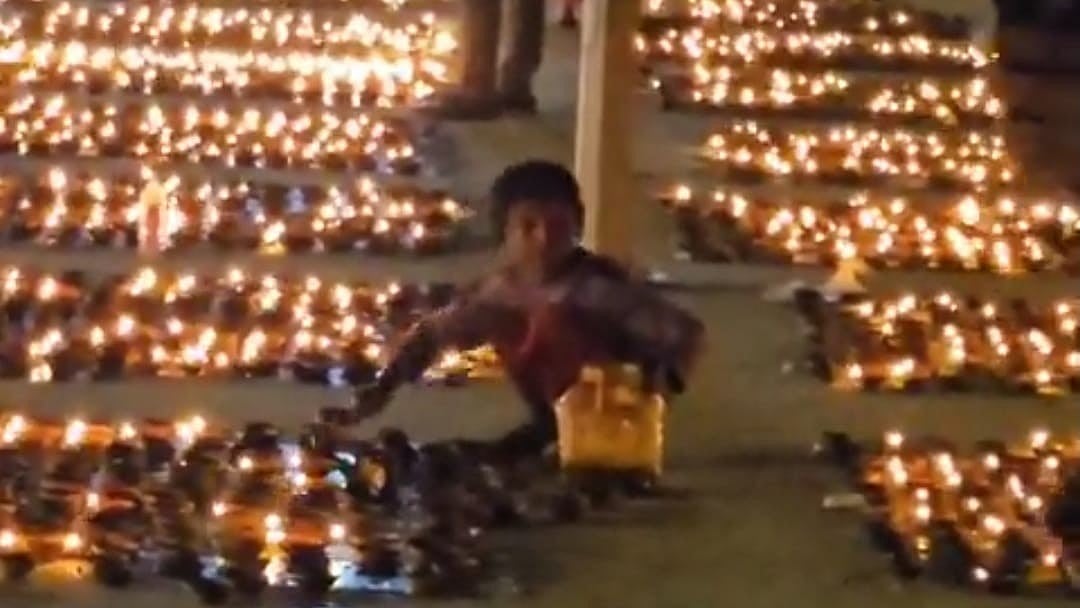 A screengrab from the viral video (courtesy: @yadavakhilesh/X)