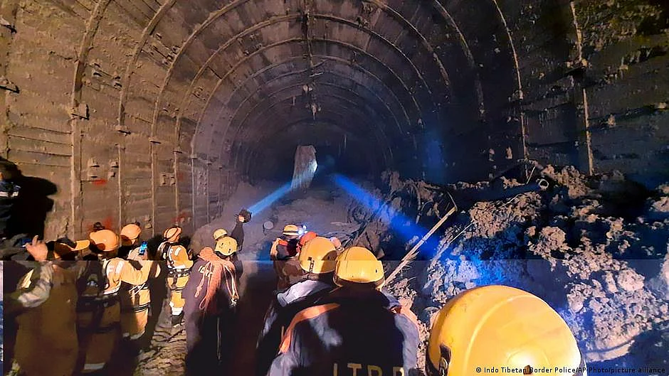 More than a week after the Silkyara tunnel collapse in Uttarkashi, rescue efforts have begun from scratch (photo: DW)