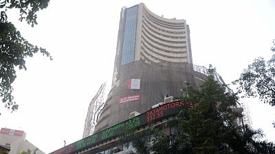 Bombay Stock Exchange building at Dalal Street in Mumbai (Photo: IANS)
