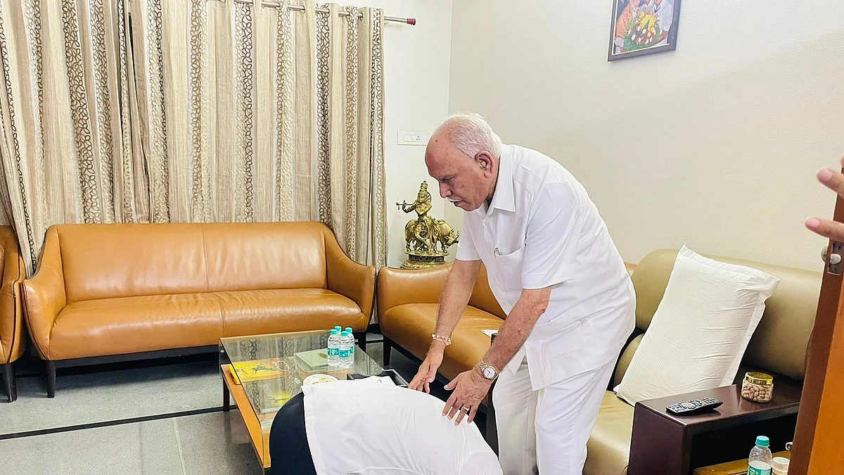 B.Y. Vijayendra, new Karnataka state BJP president, takes blessings from father B.S. Yediyurappa